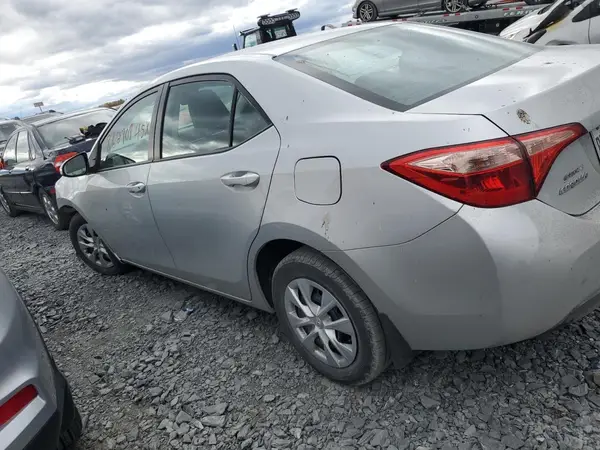 2T1BURHE6HC942363 2017 TOYOTA COROLLA - Image 2