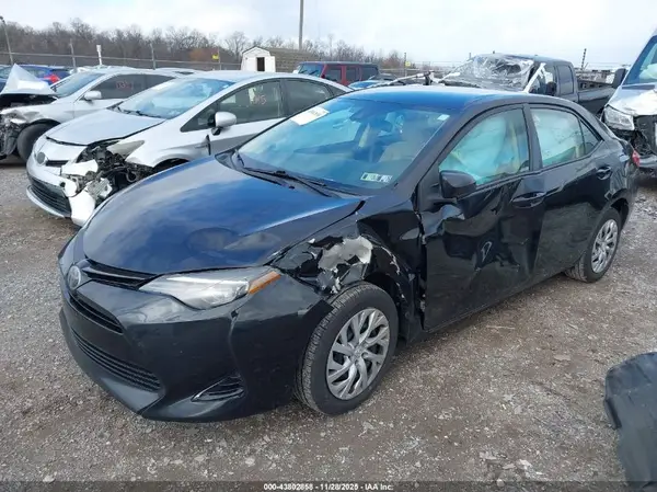 2T1BURHE6HC944968 2017 TOYOTA COROLLA - Image 2