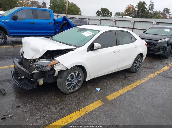 2T1BURHE6HC951211 2017 TOYOTA COROLLA - Image 2