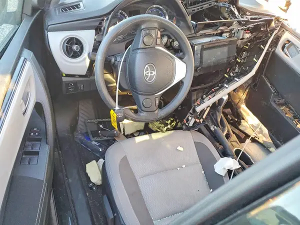 2T1BURHE6HC952519 2017 TOYOTA COROLLA - Image 8