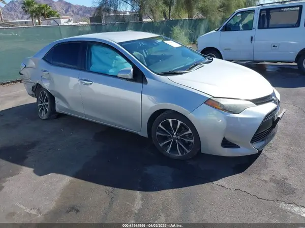 2T1BURHE6HC961947 2017 TOYOTA COROLLA - Image 1