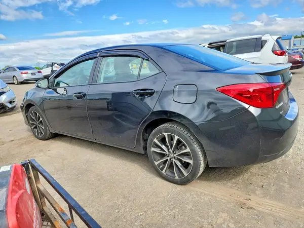 2T1BURHE6JC000805 2018 TOYOTA COROLLA - Image 2