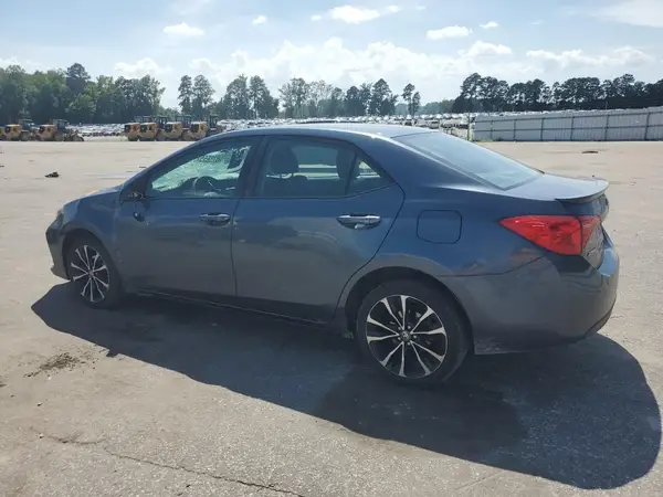 2T1BURHE6JC000982 2018 TOYOTA COROLLA - Image 2