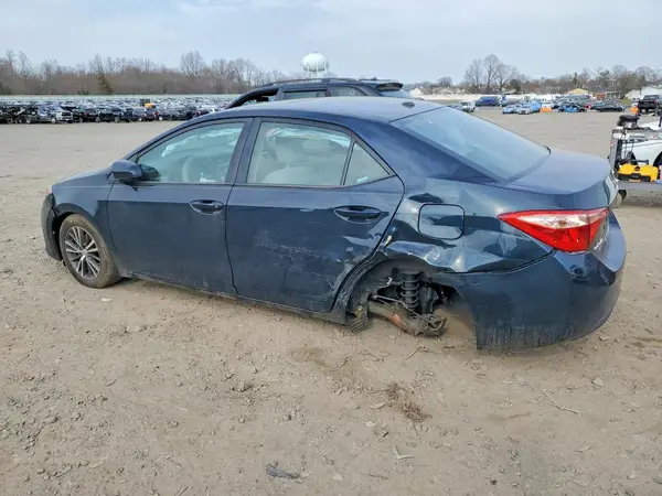 2T1BURHE6JC001209 2018 TOYOTA COROLLA - Image 2