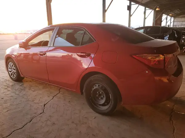 2T1BURHE6JC001579 2018 TOYOTA COROLLA - Image 2