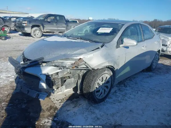 2T1BURHE6JC001680 2018 TOYOTA COROLLA - Image 2