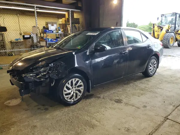 2T1BURHE6JC002022 2018 TOYOTA COROLLA - Image 1