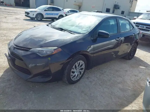 2T1BURHE6JC002103 2018 TOYOTA COROLLA - Image 2
