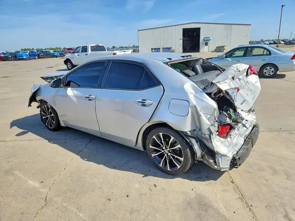 2T1BURHE6JC003400 2018 TOYOTA COROLLA - Image 2