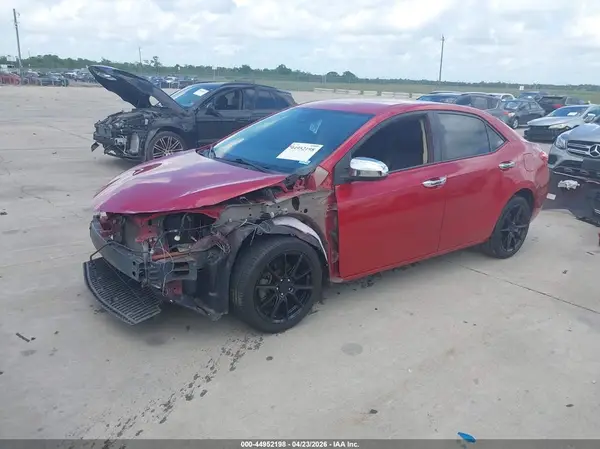 2T1BURHE6JC003820 2018 TOYOTA COROLLA - Image 2