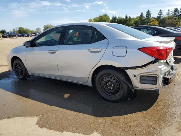 2T1BURHE6JC005907 2018 TOYOTA COROLLA - Image 2