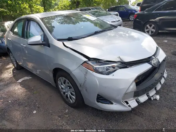 2T1BURHE6JC010315 2018 TOYOTA COROLLA - Image 1