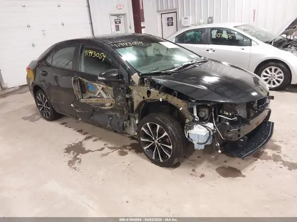 2T1BURHE6JC011920 2018 TOYOTA COROLLA - Image 1