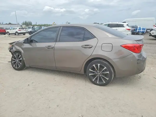 2T1BURHE6JC014977 2018 TOYOTA COROLLA - Image 2