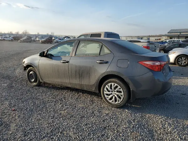 2T1BURHE6JC015966 2018 TOYOTA COROLLA - Image 2