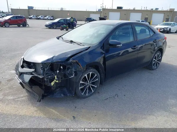 2T1BURHE6JC016566 2018 TOYOTA COROLLA - Image 2