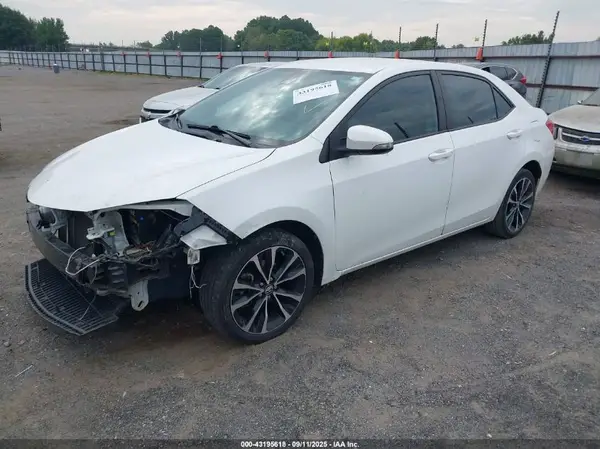 2T1BURHE6JC016728 2018 TOYOTA COROLLA - Image 2