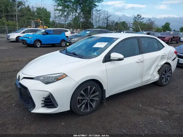 2T1BURHE6JC016969 2018 TOYOTA COROLLA - Image 2