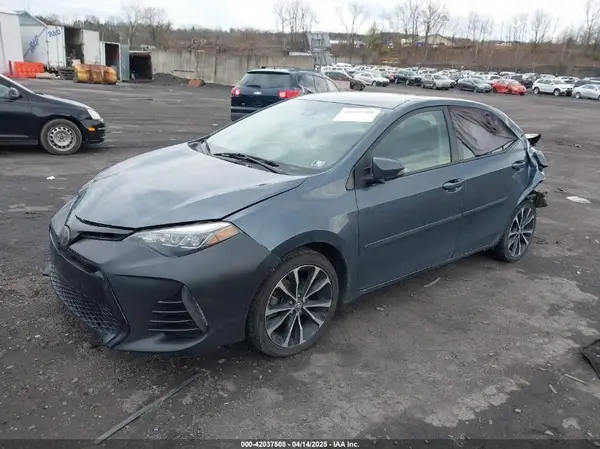 2T1BURHE6JC016972 2018 TOYOTA COROLLA - Image 2