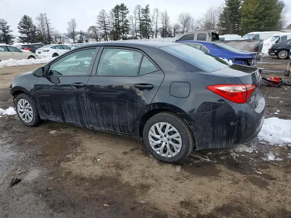 2T1BURHE6JC017121 2018 TOYOTA COROLLA - Image 2