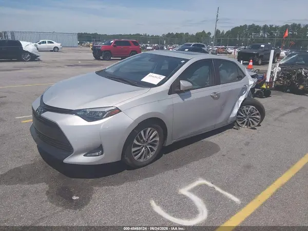 2T1BURHE6JC019046 2018 TOYOTA COROLLA - Image 2