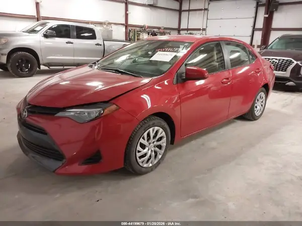 2T1BURHE6JC020083 2018 TOYOTA COROLLA - Image 2