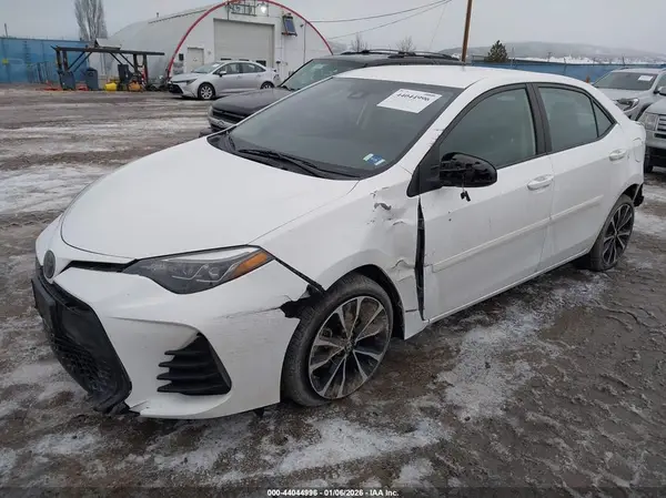 2T1BURHE6JC020360 2018 TOYOTA COROLLA - Image 2