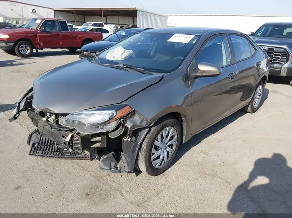 2T1BURHE6JC021878 2018 TOYOTA COROLLA - Image 2