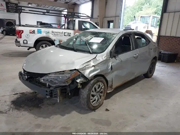 2T1BURHE6JC023534 2018 TOYOTA COROLLA - Image 2