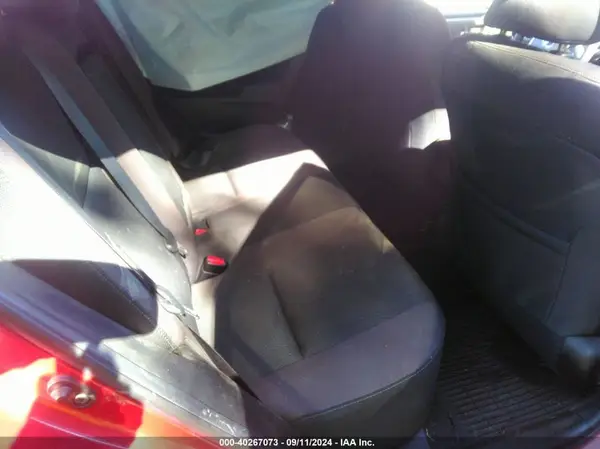 2T1BURHE6JC027065 2018 TOYOTA COROLLA - Image 8