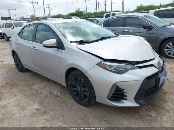2T1BURHE6JC033531 2018 TOYOTA COROLLA - Image 1