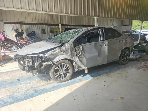 2T1BURHE6JC034145 2018 TOYOTA COROLLA - Image 1