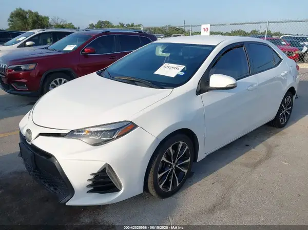2T1BURHE6JC035716 2018 TOYOTA COROLLA - Image 2