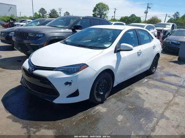 2T1BURHE6JC036459 2018 TOYOTA COROLLA - Image 2