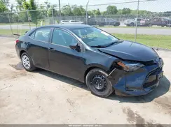 2T1BURHE6JC041032 2018 TOYOTA COROLLA
