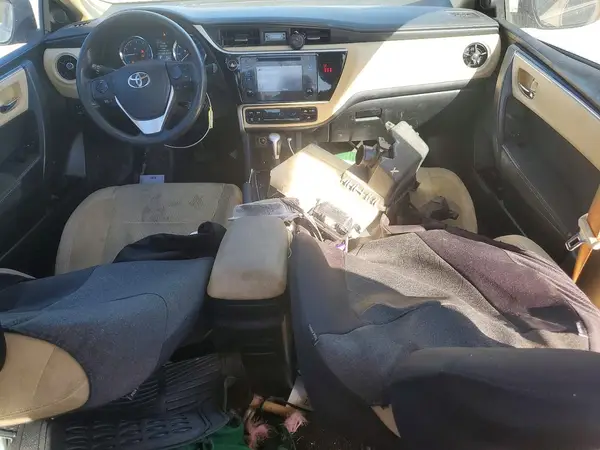 2T1BURHE6JC043654 2018 TOYOTA COROLLA - Image 8