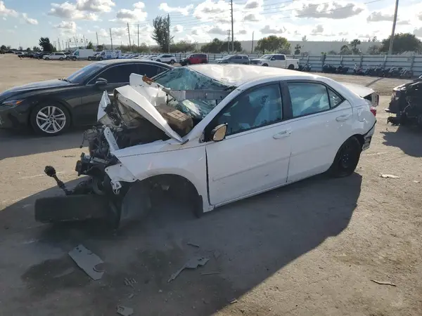 2T1BURHE6JC043671 2018 TOYOTA COROLLA - Image 1