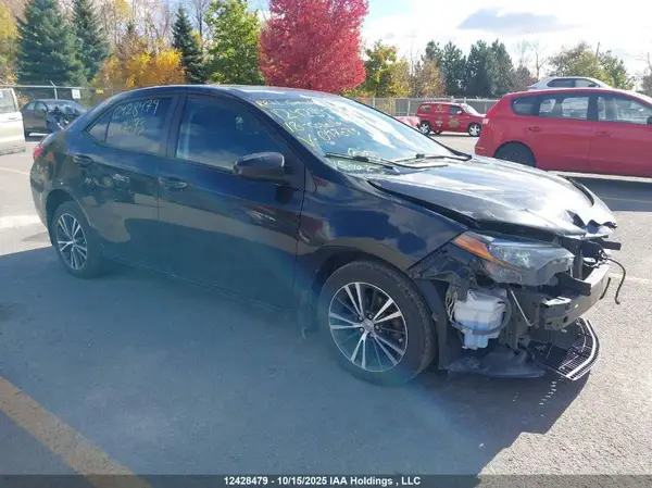 2T1BURHE6JC047073 2018 TOYOTA COROLLA - Image 1