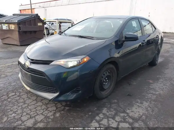 2T1BURHE6JC048188 2018 TOYOTA COROLLA - Image 2