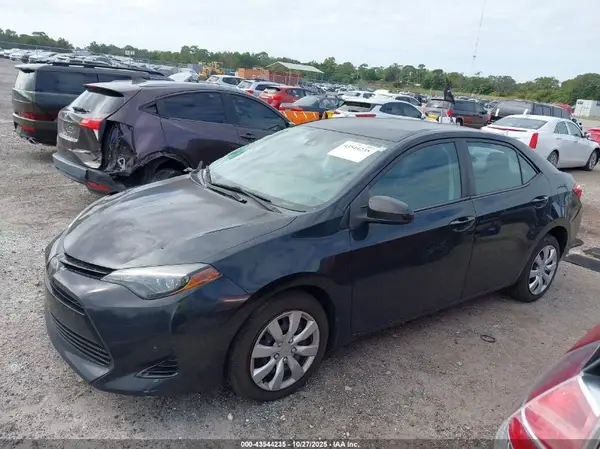 2T1BURHE6JC050488 2018 TOYOTA COROLLA - Image 2