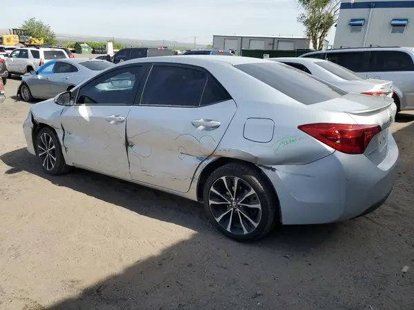 2T1BURHE6JC051821 2018 TOYOTA COROLLA - Image 2