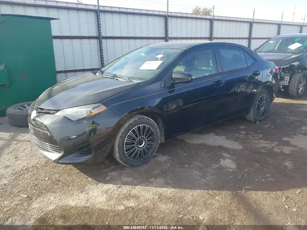 2T1BURHE6JC052113 2018 TOYOTA COROLLA - Image 2