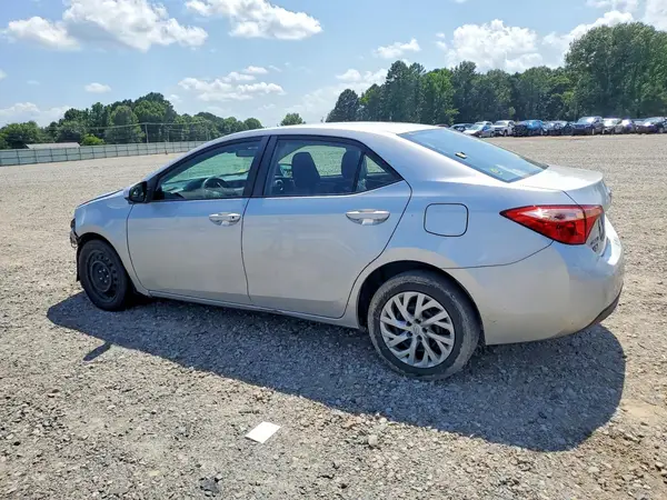 2T1BURHE6JC056078 2018 TOYOTA COROLLA - Image 2