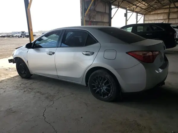 2T1BURHE6JC056159 2018 TOYOTA COROLLA - Image 2