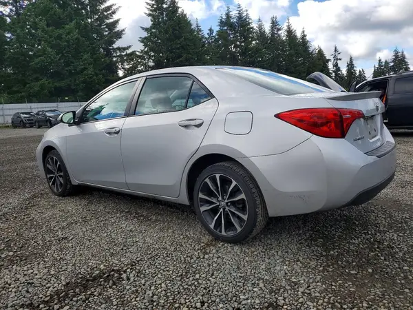 2T1BURHE6JC057389 2018 TOYOTA COROLLA - Image 2