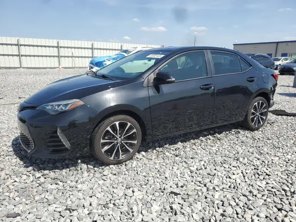 2T1BURHE6JC058333 2018 TOYOTA COROLLA - Image 1