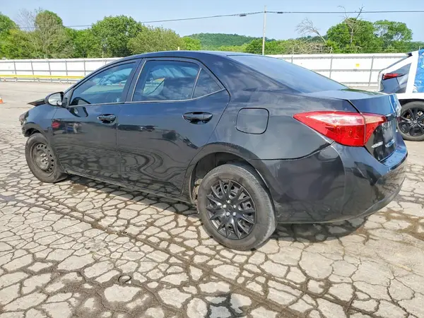 2T1BURHE6JC060907 2018 TOYOTA COROLLA - Image 2