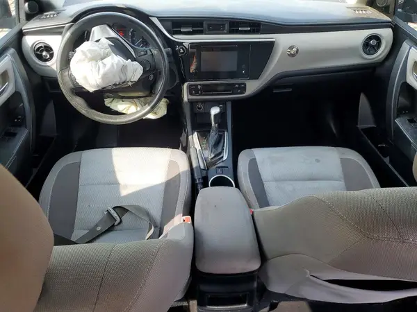2T1BURHE6JC060907 2018 TOYOTA COROLLA - Image 8