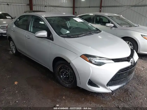2T1BURHE6JC062978 2018 TOYOTA COROLLA - Image 1