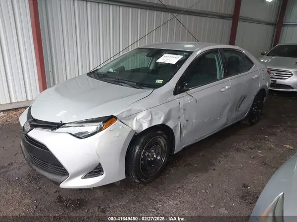 2T1BURHE6JC062978 2018 TOYOTA COROLLA - Image 2